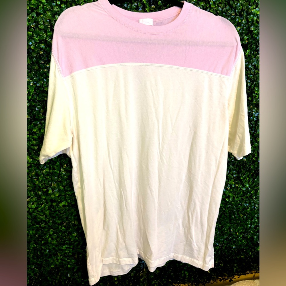 **Closet Rotation**
Priced to Go Fast! Skims Relaxed Fit Tee